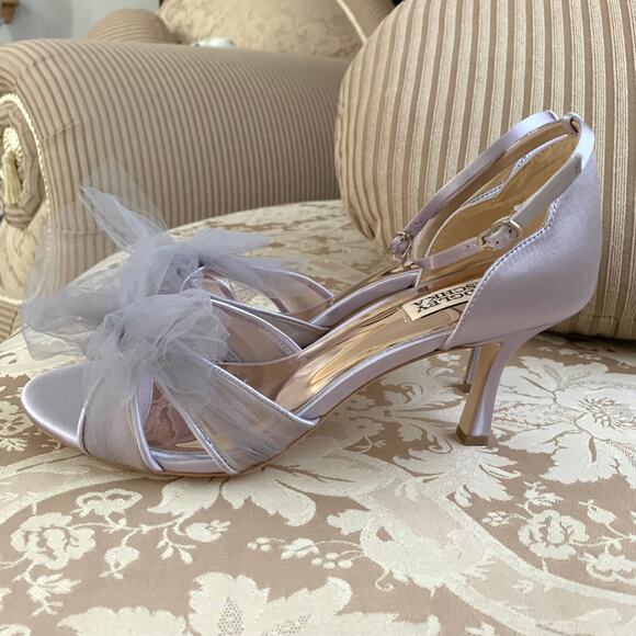 Badgley Mischka Terris Mid Heel With Poof in Soft Violet - Picture 9 of 13
